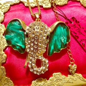 Betsey Johnson Elephant Necklace 28 inches green